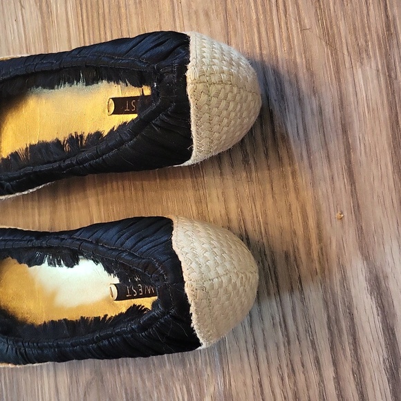 Nine West l slip ons l slight wedge l new l 7.5 l Black satin color l Ladies - Picture 5 of 8